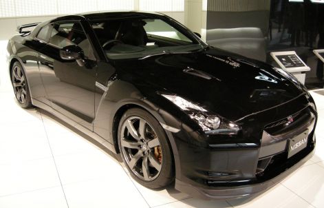 black-nissan-gt-r.jpg